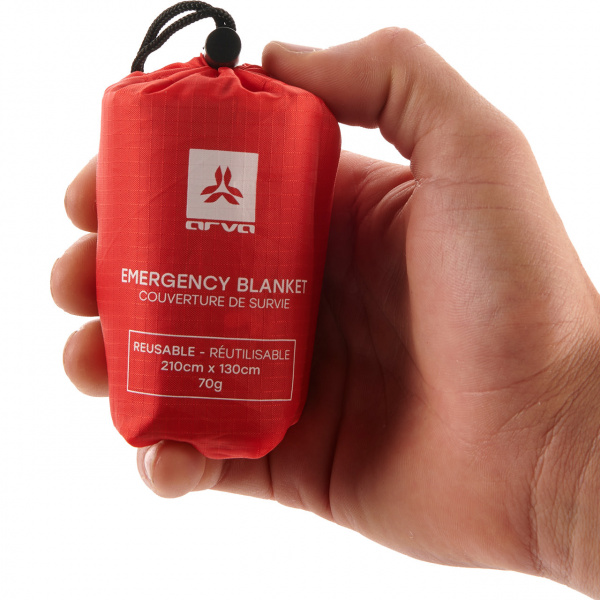 24_emergency-blanket_PRCOU70.jpg